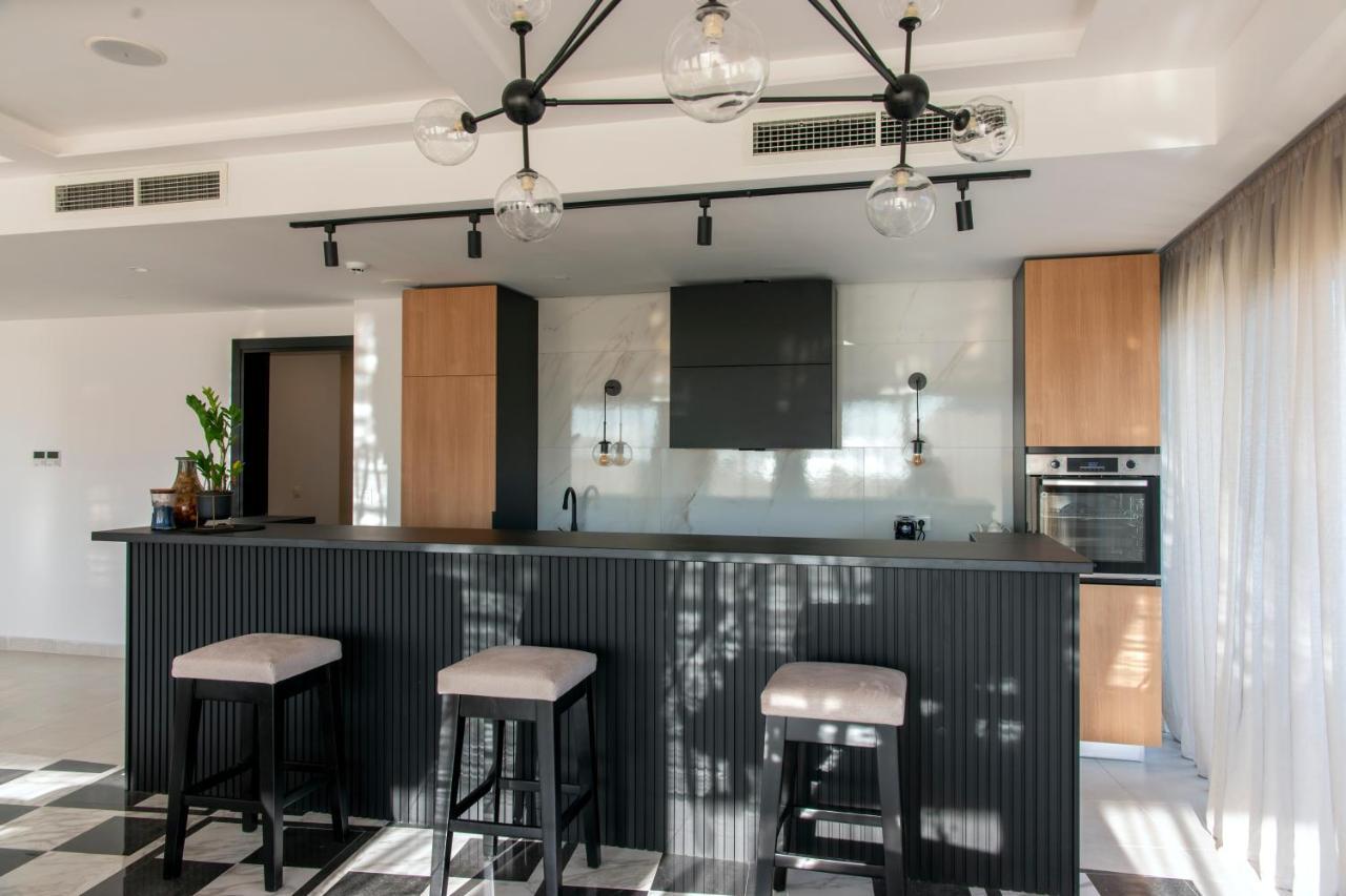 Soho Suites Bar Exterior foto